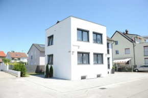 Kleine Studio-Wohnung, kontaktloser Check-in
